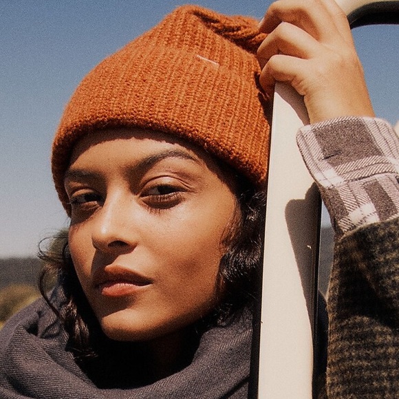 Madewell Alpaca-Blend Cuffed Beanie - Picture 2 of 10